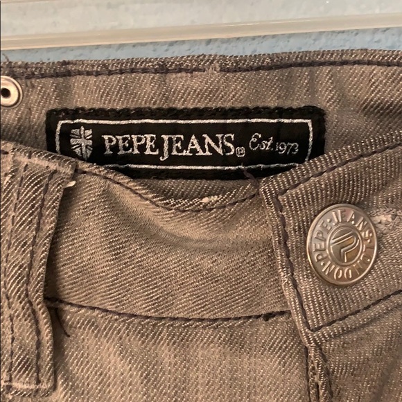 Pepe Jeans London Distressed Grey Shorts - Picture 5 of 6